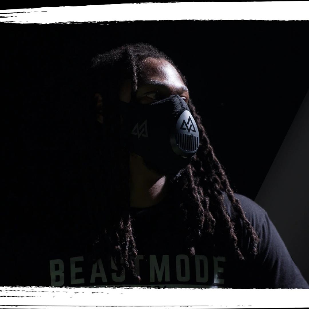 Lynch wearing the trainingmask